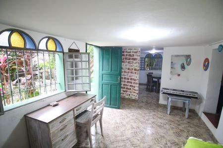 Casa à venda com 120m², 4 quartos e 2 vagas Casa à venda com 120m², 4 quartos e 2 vagasQuarto 4