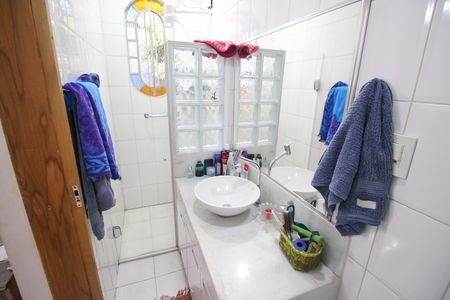 Suite Quarto 1 de casa para alugar com 4 quartos, 120m² em Novo Riacho, Contagem