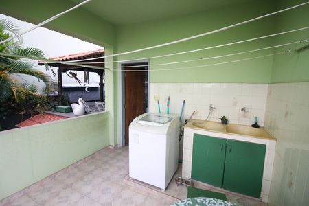 Casa à venda com 120m², 4 quartos e 2 vagas Casa à venda com 120m², 4 quartos e 2 vagasÁrea de Serviço