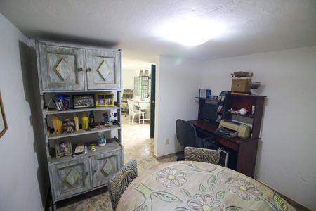 Casa à venda com 120m², 4 quartos e 2 vagas Casa à venda com 120m², 4 quartos e 2 vagasQuarto 4