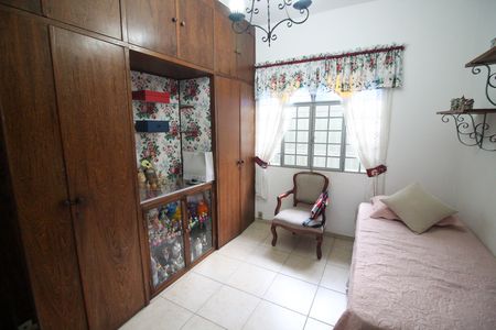 Casa à venda com 120m², 4 quartos e 2 vagas Casa à venda com 120m², 4 quartos e 2 vagasQuarto 2