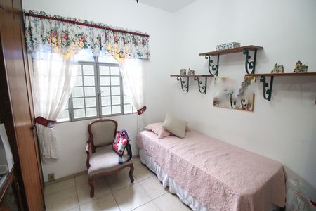 Casa à venda com 120m², 4 quartos e 2 vagas Casa à venda com 120m², 4 quartos e 2 vagasQuarto 2