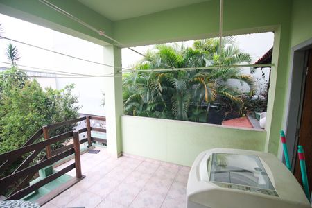 Casa à venda com 120m², 4 quartos e 2 vagas Casa à venda com 120m², 4 quartos e 2 vagasÁrea de Serviço