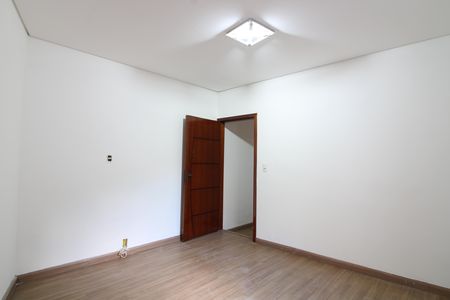 Casa à venda com 150m², 3 quartos e 2 vagasQuarto 2