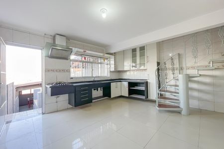 Casa à venda com 200m², 3 quartos e 1 vaga Casa à venda com 200m², 3 quartos e 1 vagaCozinha