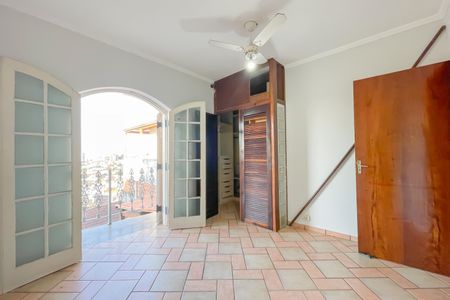 Casa à venda com 200m², 3 quartos e 1 vaga Casa à venda com 200m², 3 quartos e 1 vagaSuíte