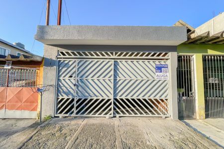Casa à venda com 200m², 3 quartos e 1 vaga Casa à venda com 200m², 3 quartos e 1 vagaFachada