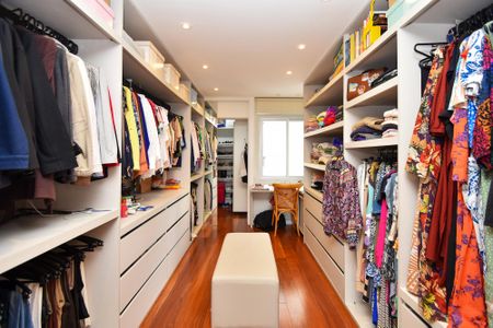 Apartamento à venda com 100m², 1 quarto e 1 vagaCloset da suíte