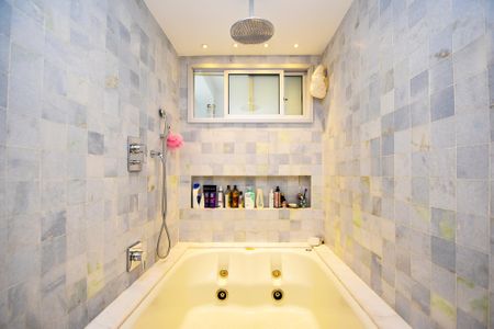 Apartamento à venda com 100m², 1 quarto e 1 vagaBanheiro da Suíte