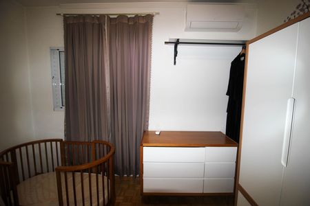 Casa para alugar com 220m², 4 quartos e 2 vagas