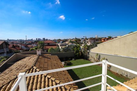 Casa para alugar com 220m², 4 quartos e 2 vagas