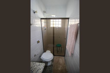 Casa para alugar com 220m², 4 quartos e 2 vagas