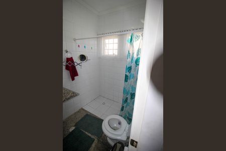 Casa para alugar com 220m², 4 quartos e 2 vagas