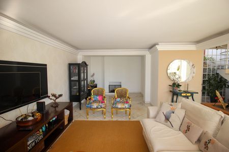 Casa para alugar com 4 quartos, 220m² em Jardim Pagliato, Sorocaba