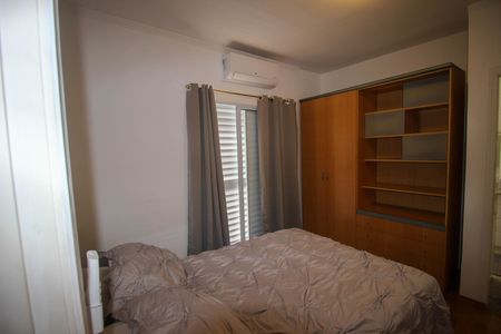 Casa para alugar com 220m², 4 quartos e 2 vagas