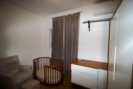 Casa para alugar com 220m², 4 quartos e 2 vagas