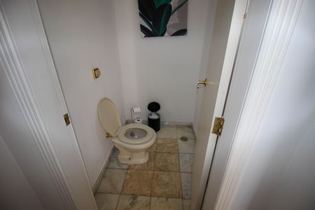 Casa para alugar com 220m², 4 quartos e 2 vagas