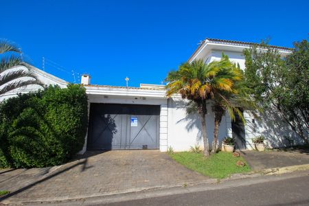 Casa para alugar com 220m², 4 quartos e 2 vagas