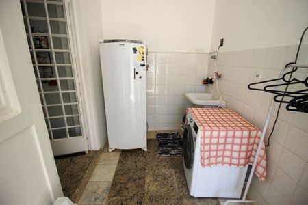 Casa para alugar com 220m², 4 quartos e 2 vagas