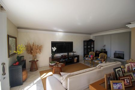 Casa para alugar com 4 quartos, 220m² em Jardim Pagliato, Sorocaba