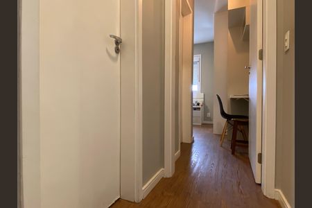 Apartamento à venda com 64m², 2 quartos e 1 vaga Apartamento à venda com 64m², 2 quartos e 1 vagaCorredor