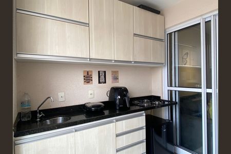 Apartamento à venda com 64m², 2 quartos e 1 vaga Apartamento à venda com 64m², 2 quartos e 1 vagaVaranda