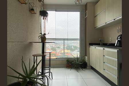 Apartamento à venda com 64m², 2 quartos e 1 vaga Apartamento à venda com 64m², 2 quartos e 1 vagaVaranda