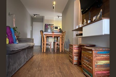 Sala de apartamento à venda com 2 quartos, 64m² em Vila Osasco, Osasco