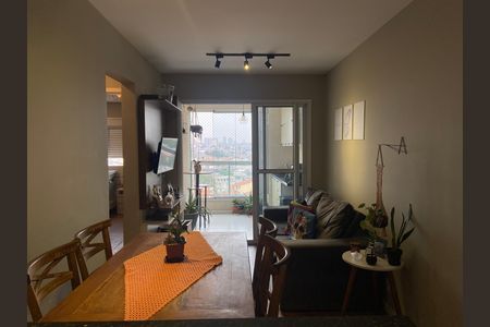 Sala de apartamento à venda com 2 quartos, 64m² em Vila Osasco, Osasco