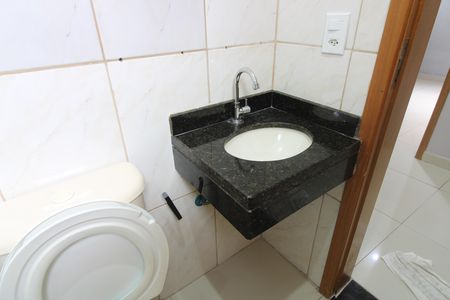 Casa de condomínio para alugar com 36m², 1 quarto e sem vagaBanheiro