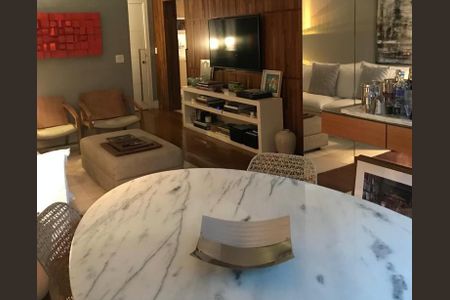 Apartamento à venda com 90m², 2 quartos e 2 vagasSala