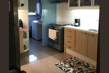 Apartamento à venda com 90m², 2 quartos e 2 vagasCozinha