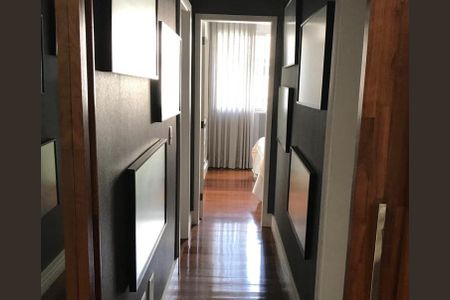 Apartamento à venda com 90m², 2 quartos e 2 vagasCorredor