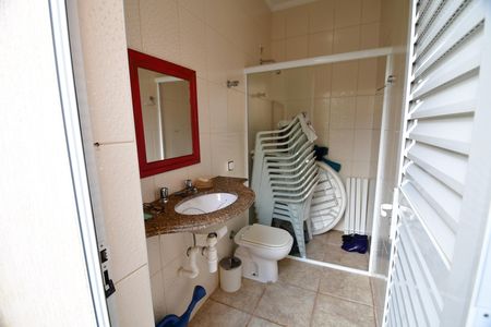 Casa à venda com 310m², 4 quartos e 4 vagasBanheiro de serviço
