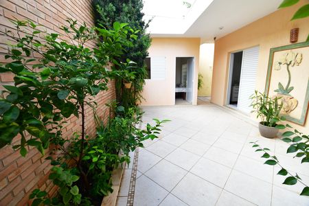 Casa à venda com 310m², 4 quartos e 4 vagasQuintal