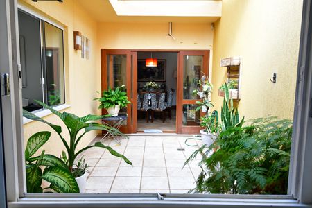 Casa à venda com 310m², 4 quartos e 4 vagasQuarto 2 - Vista