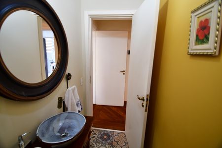 Casa à venda com 310m², 4 quartos e 4 vagasLavabo