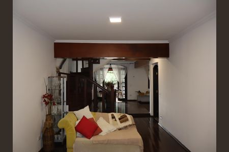 Casa à venda com 440m², 4 quartos e 15 vagasSala