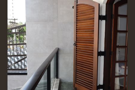 Casa à venda com 440m², 4 quartos e 15 vagasVaranda da suíte