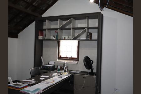 Casa à venda com 440m², 4 quartos e 15 vagasSótão