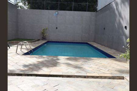 Casa à venda com 440m², 4 quartos e 15 vagasPiscina e churrasqueira