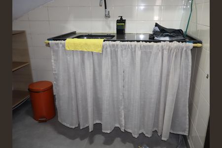 Casa à venda com 440m², 4 quartos e 15 vagasCozinha de serviço