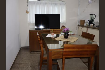 Casa à venda com 440m², 4 quartos e 15 vagasSala de Jantar