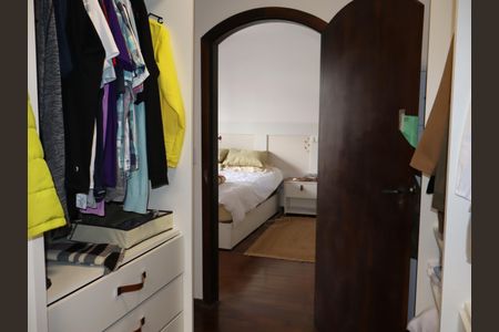 Casa à venda com 440m², 4 quartos e 15 vagasCloset