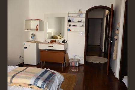 Casa à venda com 440m², 4 quartos e 15 vagasSuíte
