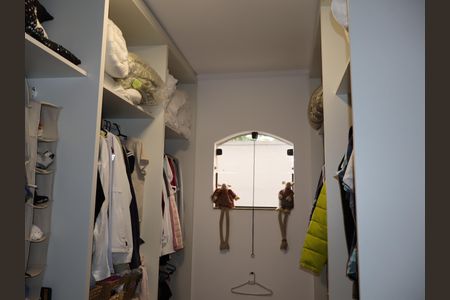 Casa à venda com 440m², 4 quartos e 15 vagasCloset