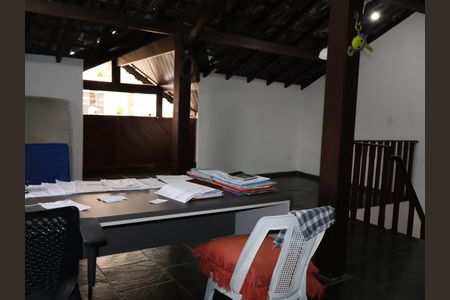 Casa à venda com 440m², 4 quartos e 15 vagasSótão