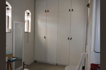 Casa à venda com 440m², 4 quartos e 15 vagasBanheiro suíte