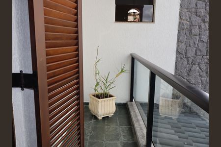 Casa à venda com 440m², 4 quartos e 15 vagasVaranda da suíte