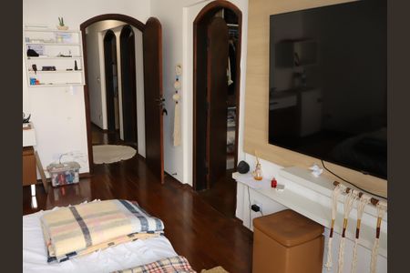 Casa à venda com 440m², 4 quartos e 15 vagasSuíte